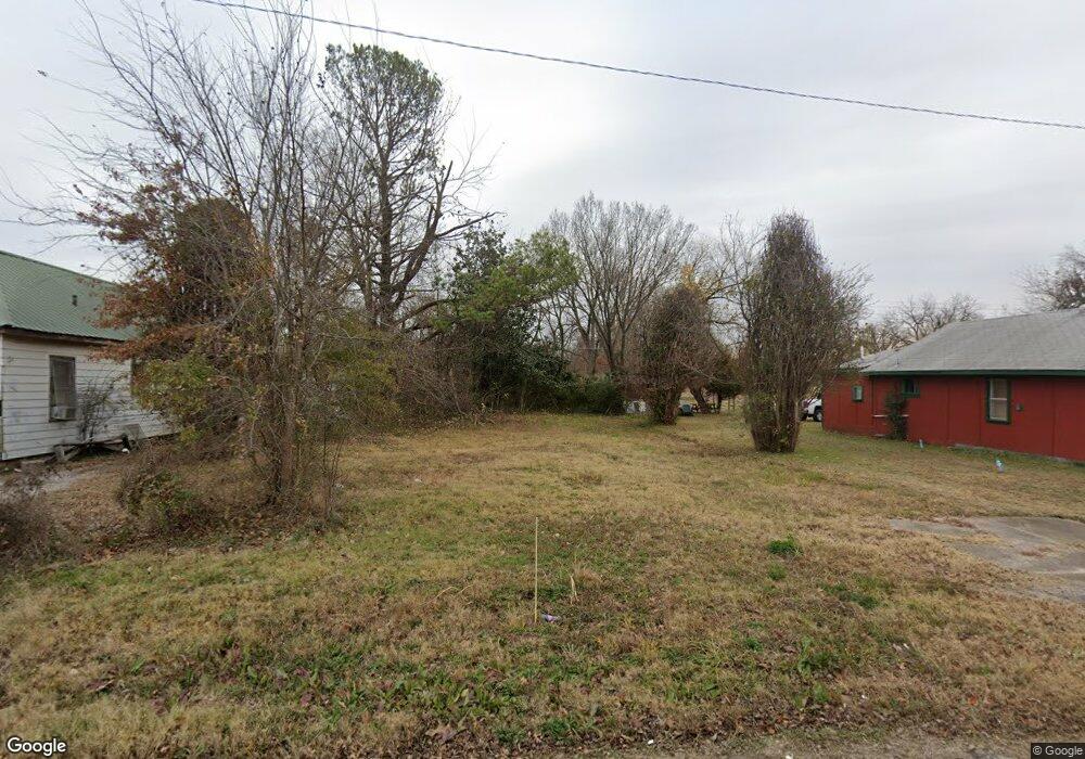 903 N Porter Ave, Okmulgee, OK 74447 - photo 1