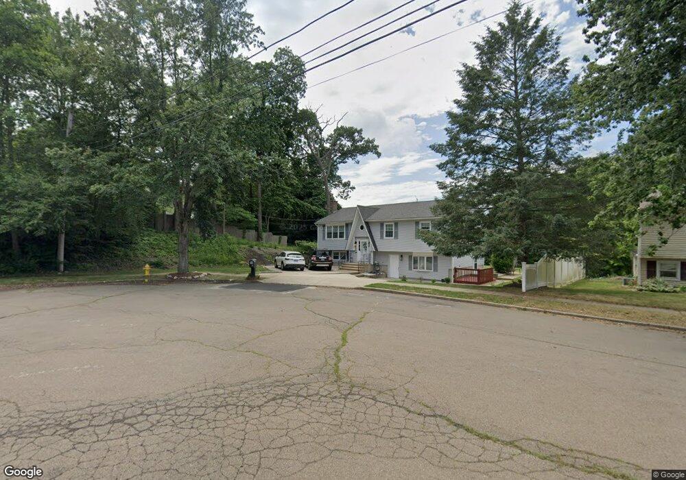 2 Vineyard Ln, East Haven, CT 06512 - photo 1