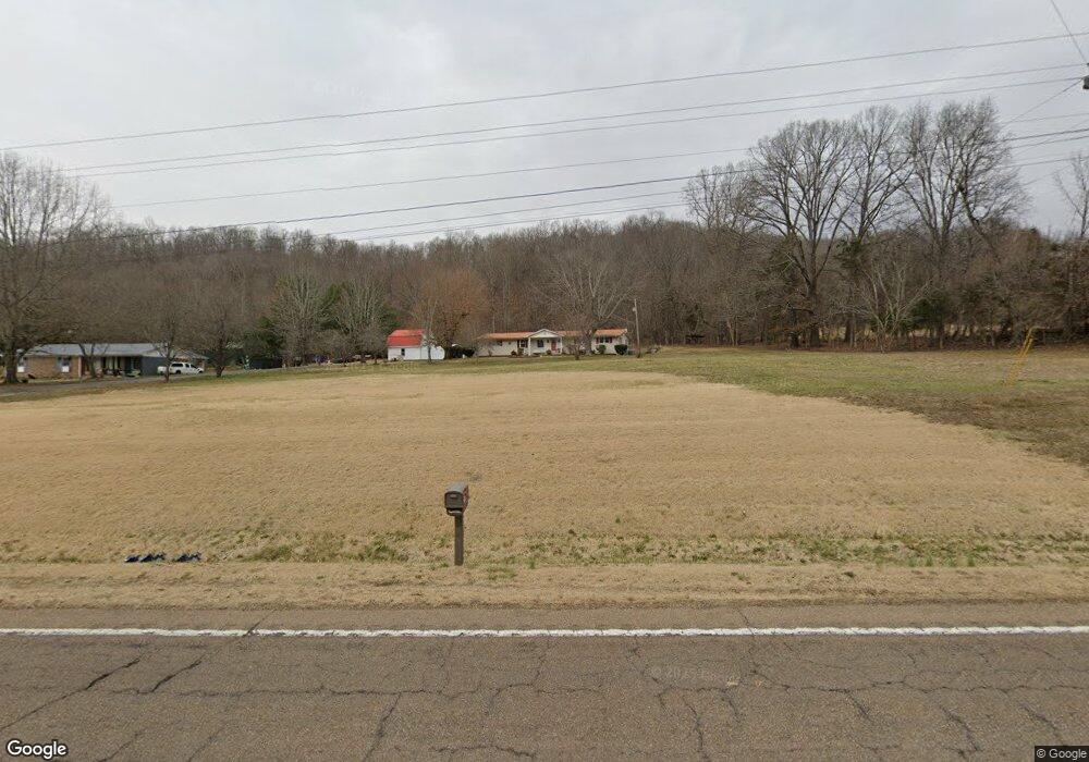 2490 Squirrel Hollow Dr, Linden, TN 37096 - photo 1