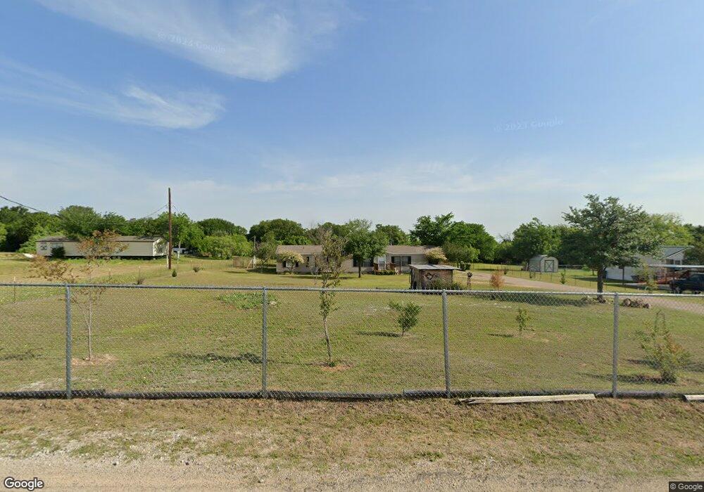 984 Fox Ln, Azle, TX 76020 - photo 1