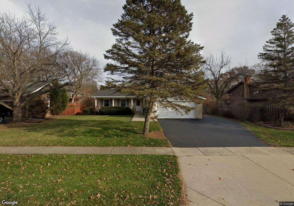 919 Scott St, Algonquin, IL 60102 - photo 1