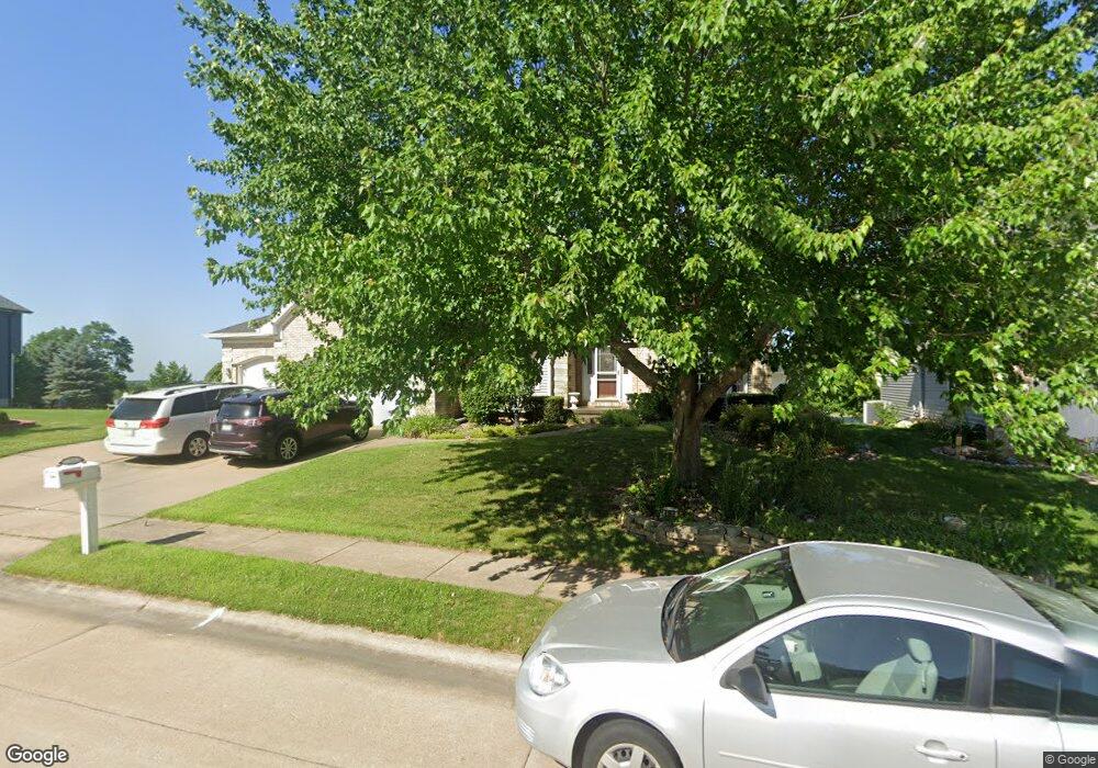 4160 Regency Ct, Davenport, IA 52806 - photo 1