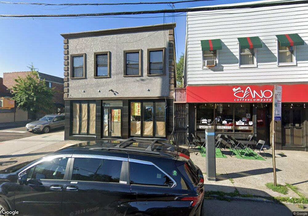 4418 Broadway, Long Island City, NY 11103 - photo 1