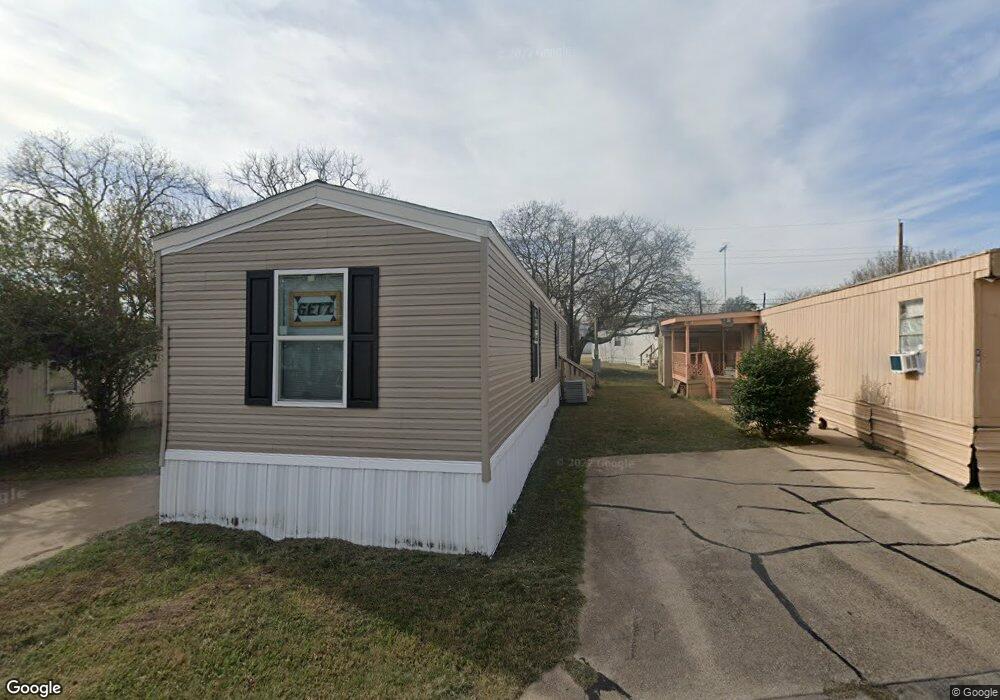 105 Aster Ln, Ennis, TX 75119 - photo 1