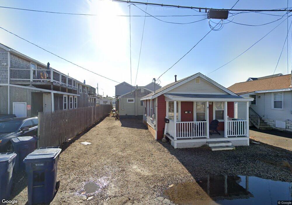 14 Johnson Ave, Hampton, NH 03842 - photo 1