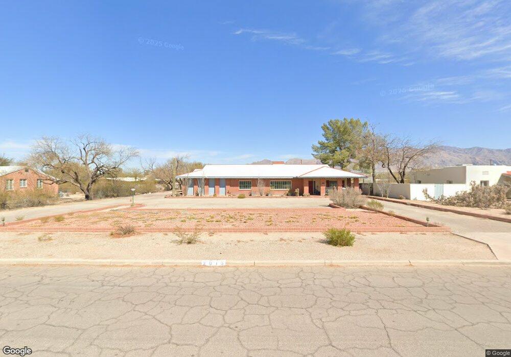 2015 E Lind Rd, Tucson, AZ 85719 - photo 1