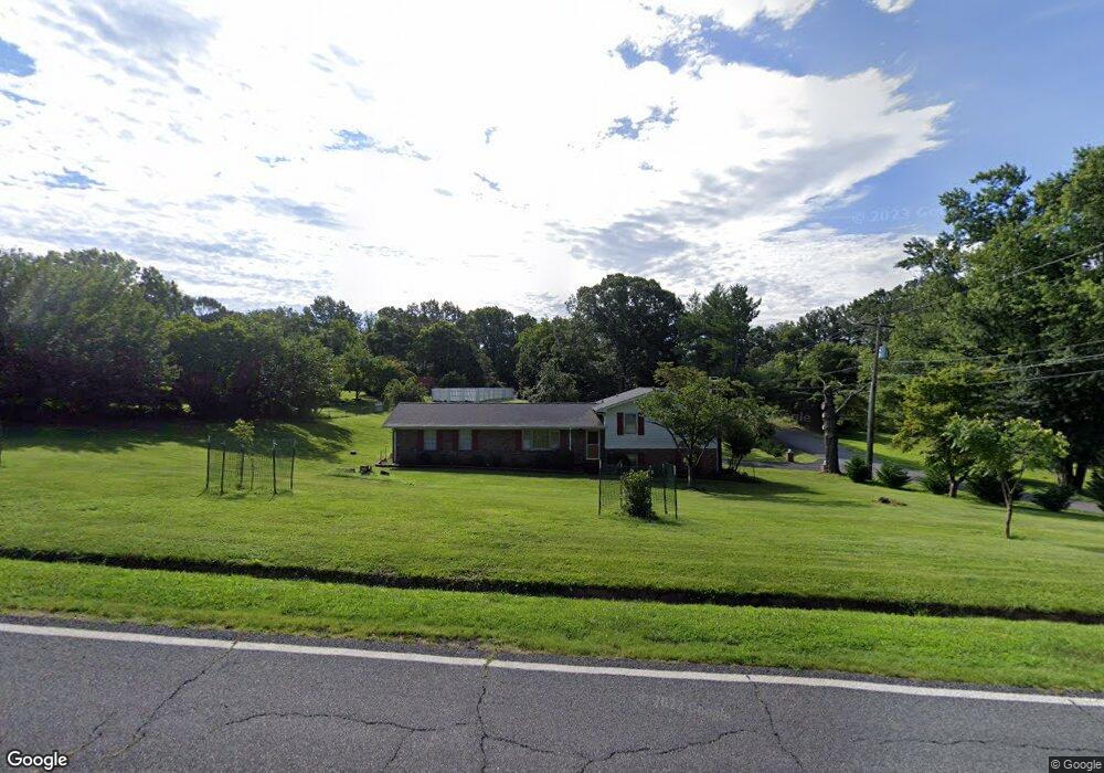 2500 Huntington Rd, Charlottesville, VA 22901 - photo 1