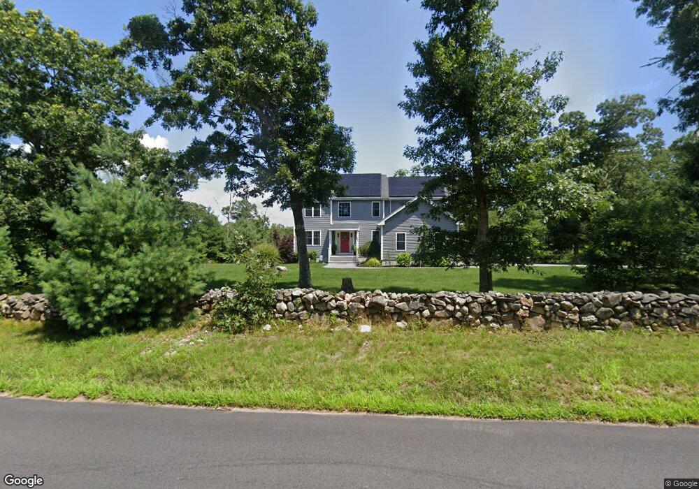 843 Potomska Rd, South Dartmouth, MA 02748 - photo 1