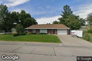 214 W 5th St, Valentine, NE 69201