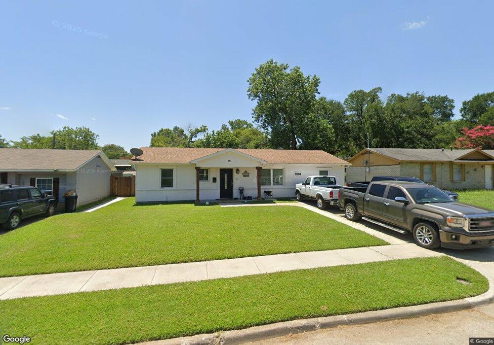 1208 Greenbrier Dr, Mesquite, TX 75149 - photo 1