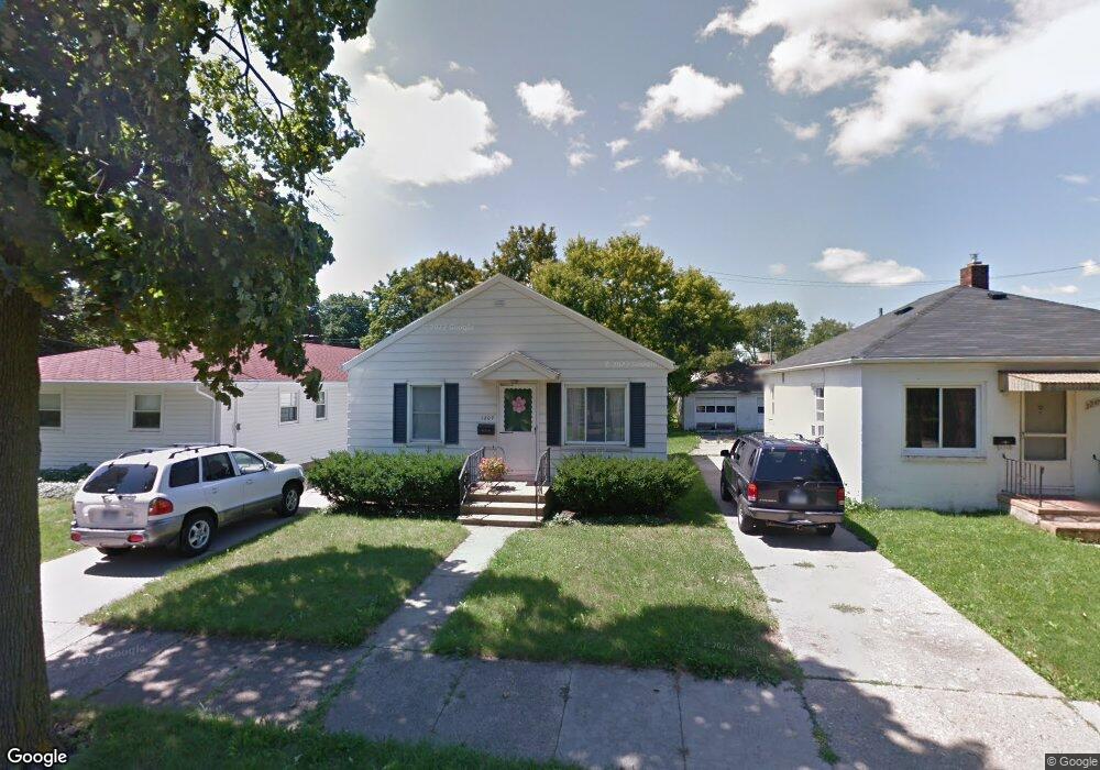 1207 Cawood St, Lansing, MI 48915 - photo 1