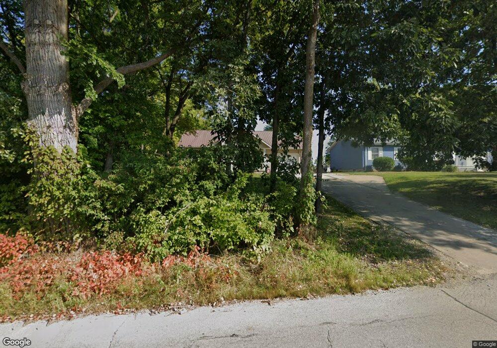 604 Springer Ave, Columbus Junction, IA 52738 - photo 1