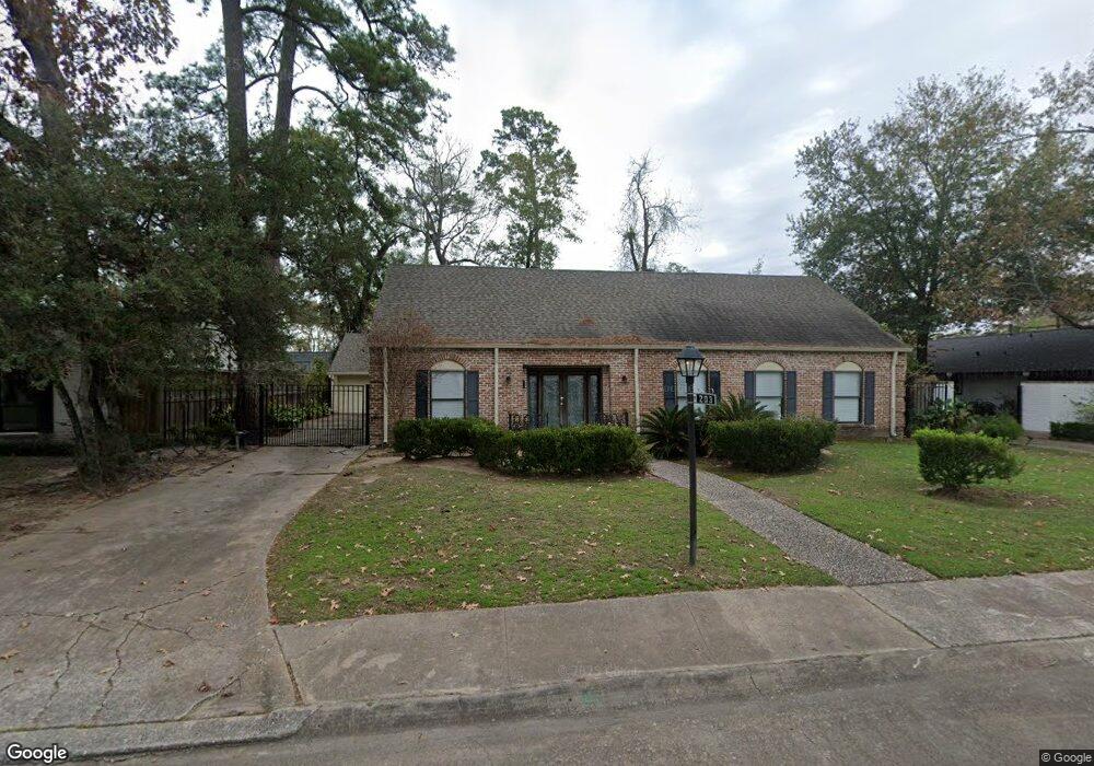 203 Briar Hill Dr, Houston, TX 77042 - photo 1