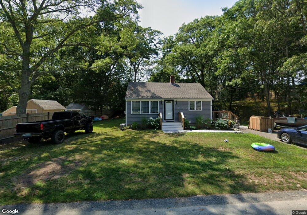 15 Crump Rd, Buzzards Bay, MA 02532 - photo 1