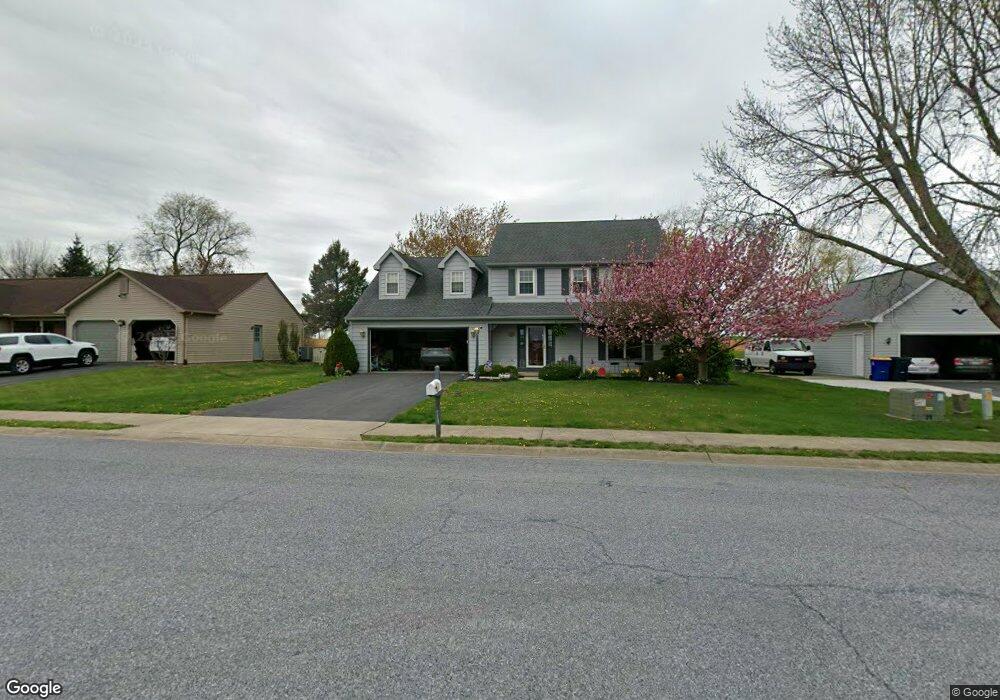 404 Mentzer Ave, New Holland, PA 17557 - photo 1