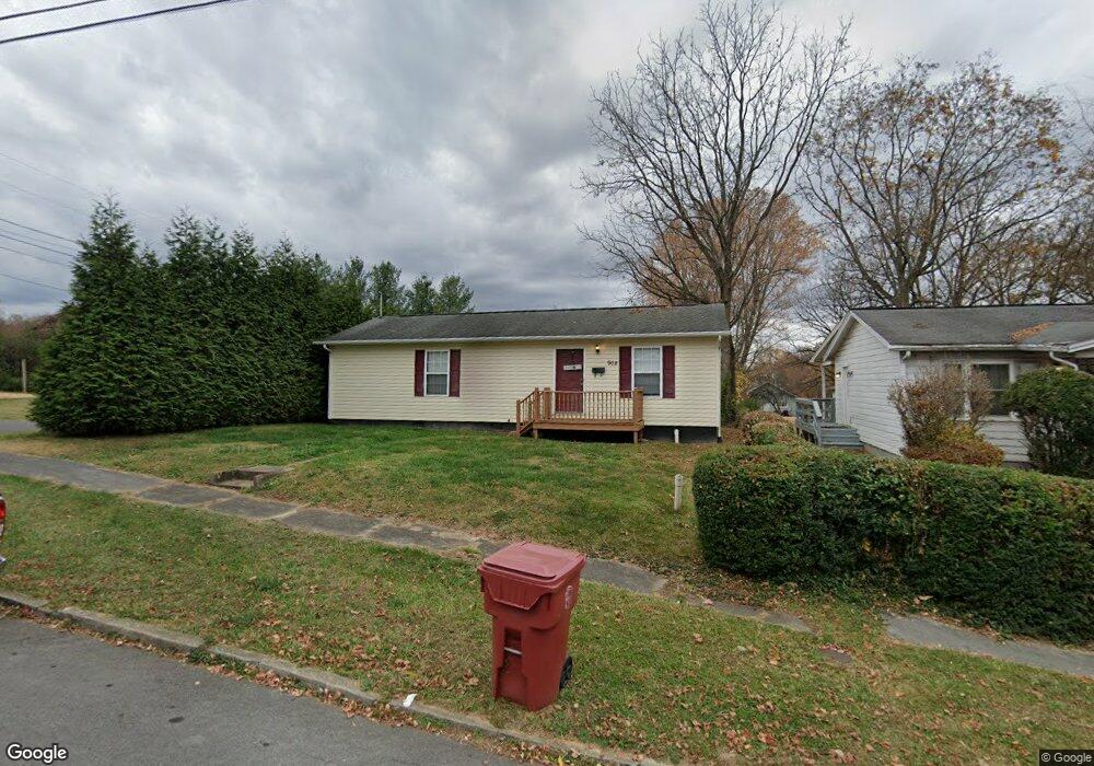 908 Henry St, Johnson City, TN 37601 - photo 1