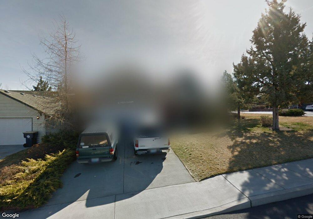 2032 SW 37th St, Redmond, OR 97756 - photo 1