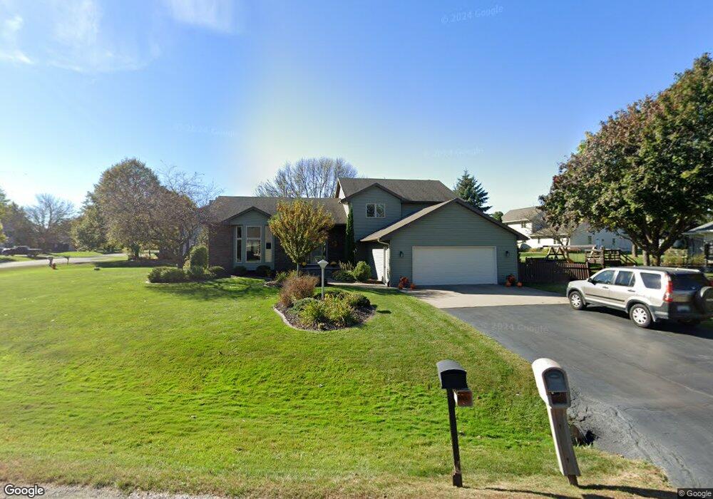 N9591 Crystal Dr, Appleton, WI 54915 - photo 1