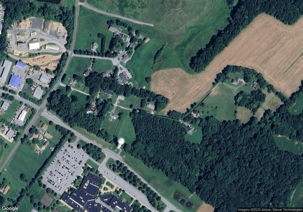 134 Dixon Ln, Sykesville, MD 21784 - photo 1