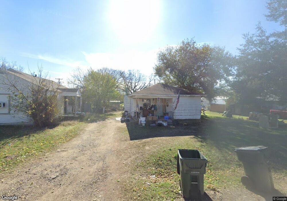 103 W Dixie St, Henryetta, OK 74437 - photo 1