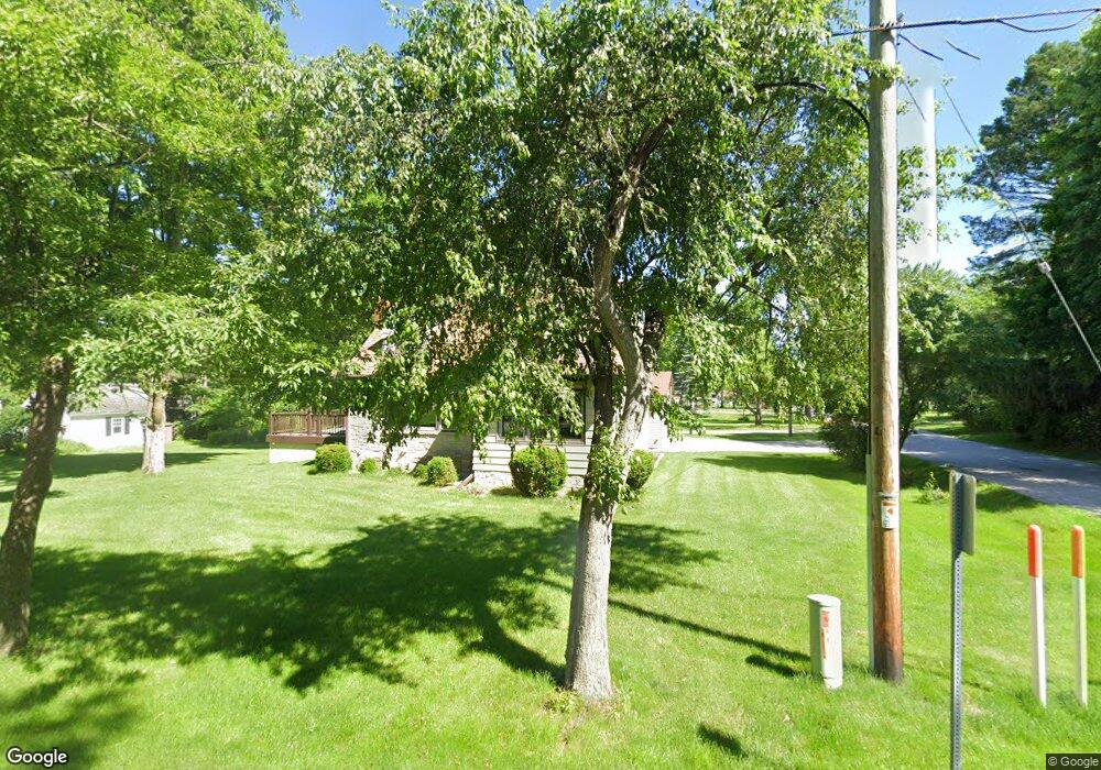 933 Milwaukee St, Delafield, WI 53018 - photo 1