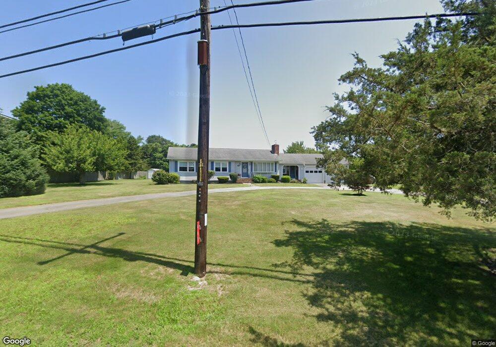 467 Smith Neck Rd, South Dartmouth, MA 02748 - photo 1