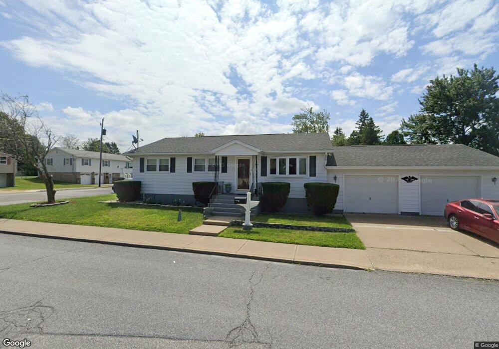 916 W 20th St, Hazleton, PA 18202 - photo 1