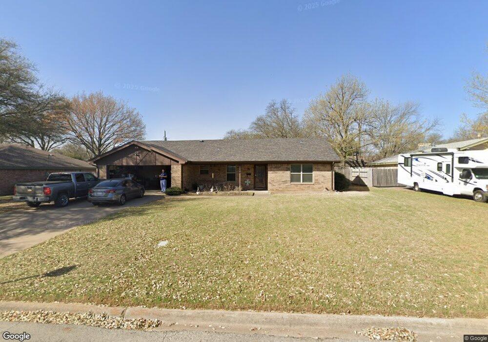 406 Rolling Hill Dr, Cleburne, TX 76033 - photo 1