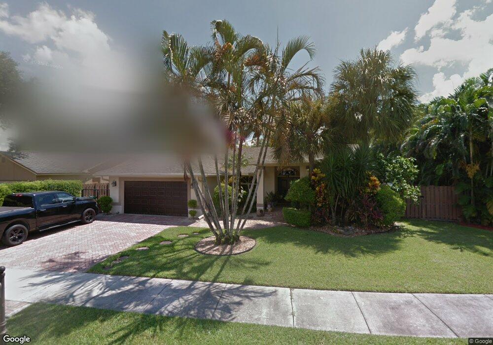 4332 SW 78th Dr, Davie, FL 33328 - photo 1