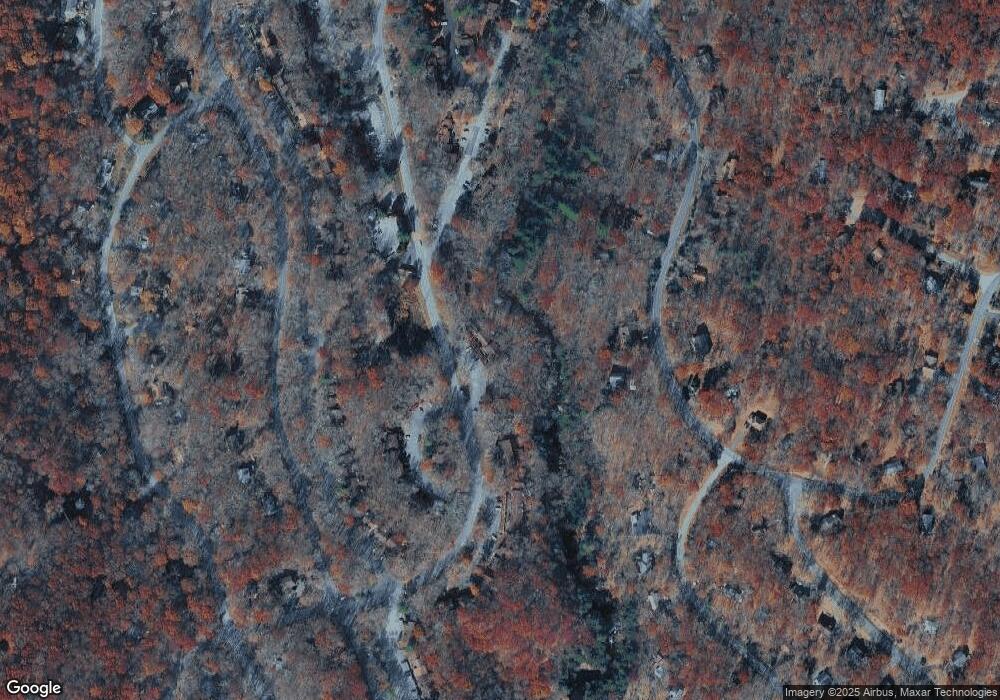 125 Meadow View Ct, Bushkill, PA 18324 - photo 1