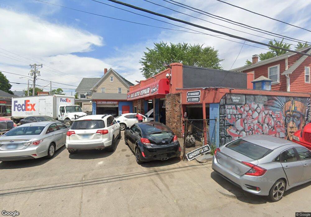 707 Broad Way, Pawtucket, RI 02860 - photo 1