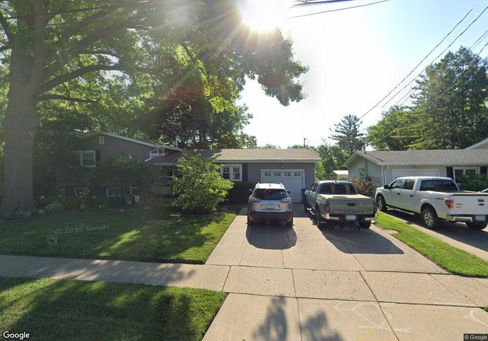 1519 14th St, Bettendorf, IA 52722 - photo 1