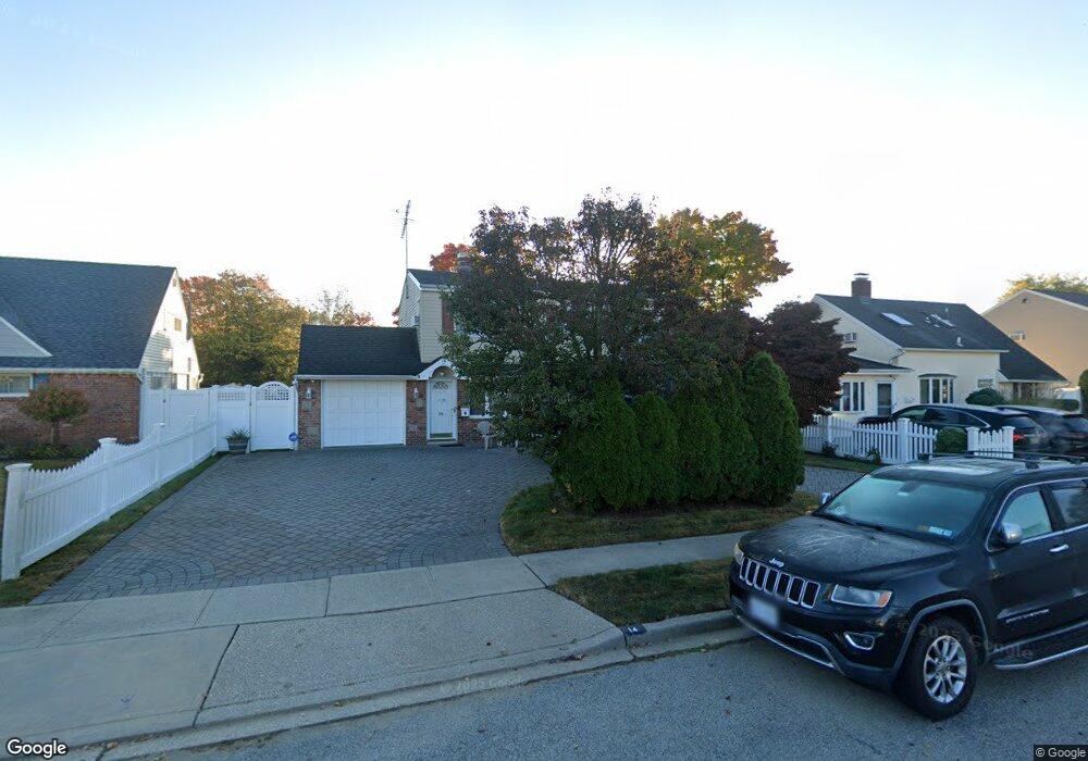 14 Skylark Ln, Levittown, NY 11756 - photo 1