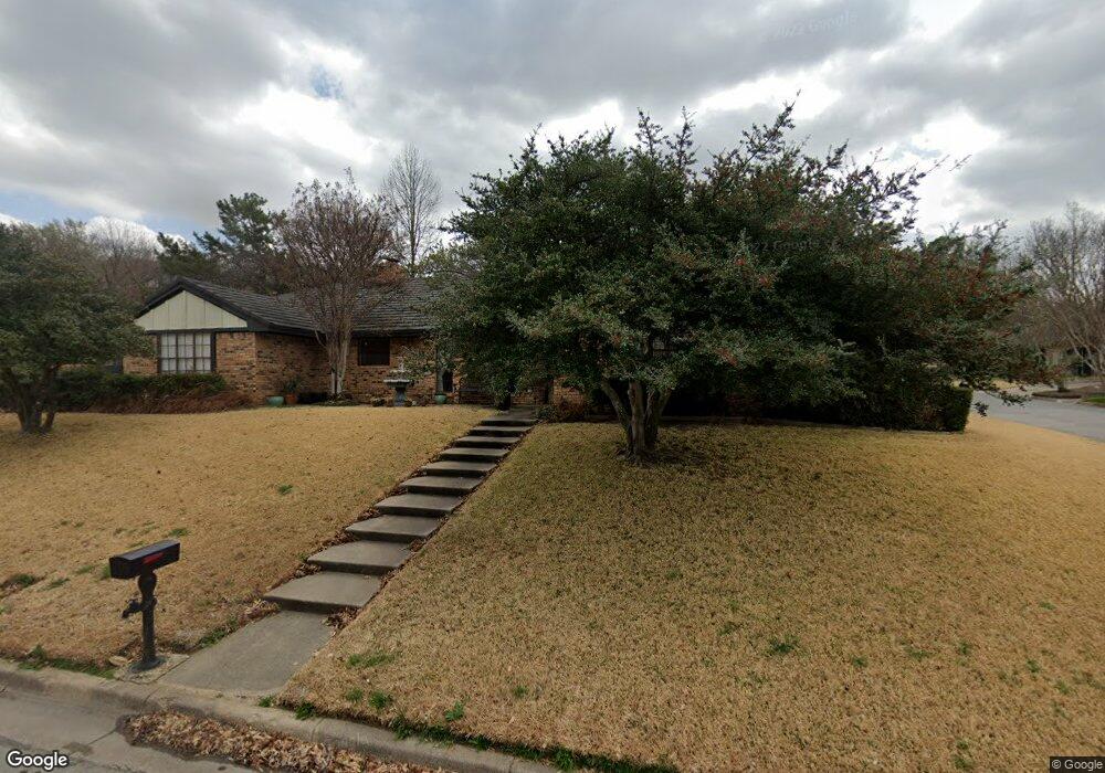 1201 Crowley Rd, Arlington, TX 76012 - photo 1