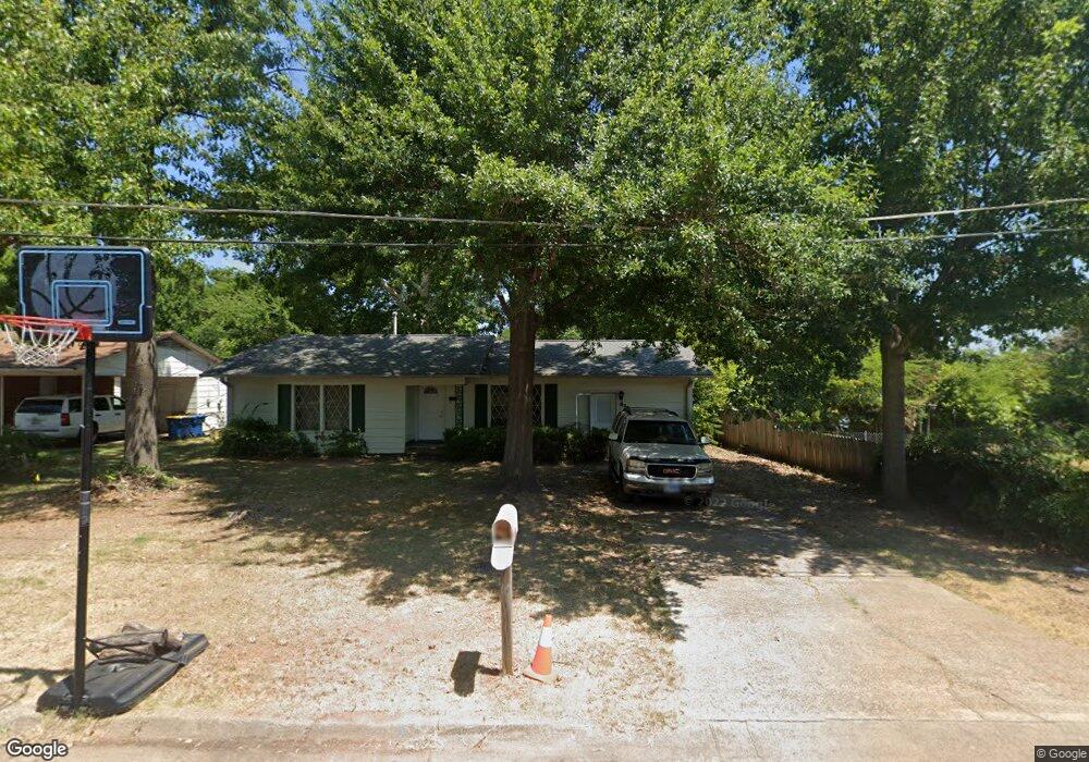 925 Emmons St, Kilgore, TX 75662 - photo 1