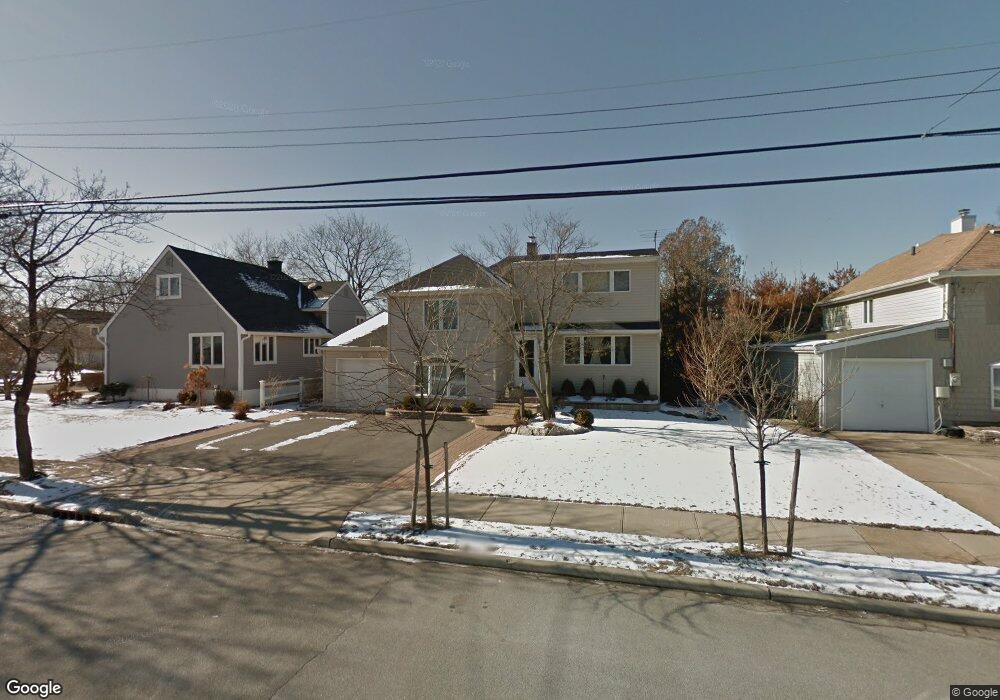 2840 Riverside Ave, Merrick, NY 11566 - photo 1