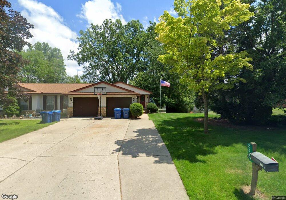 2373 Golden Shores Dr, Fenton, MI 48430 - photo 1