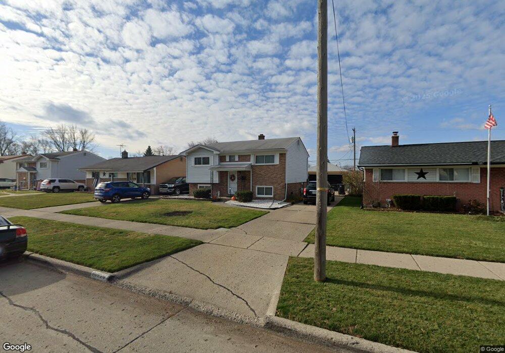 30529 Bluehill St, Roseville, MI 48066 - photo 1