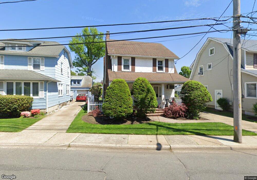 214 Courthouse Rd, Franklin Square, NY 11010 - photo 1