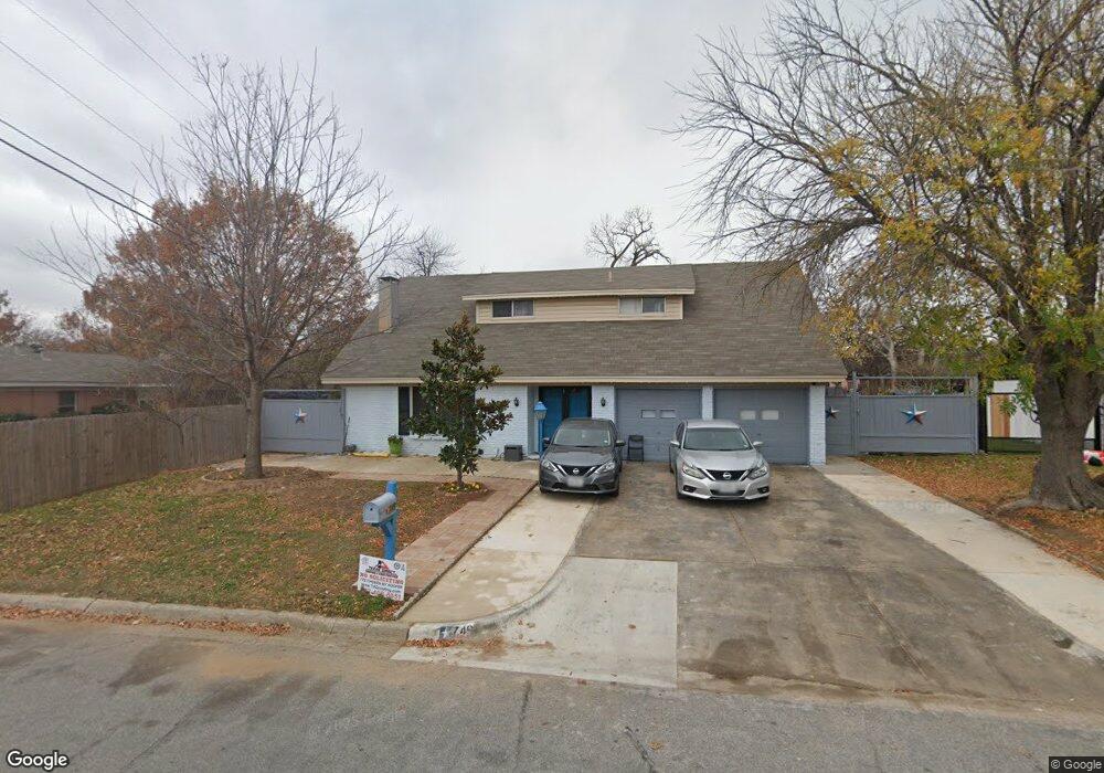 749 Ridgecrest Dr, Hurst, TX 76053 - photo 1