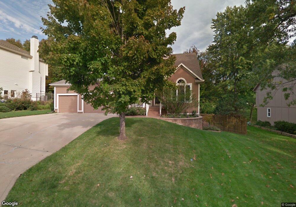 4989 Summit St, Shawnee, KS 66216 - photo 1