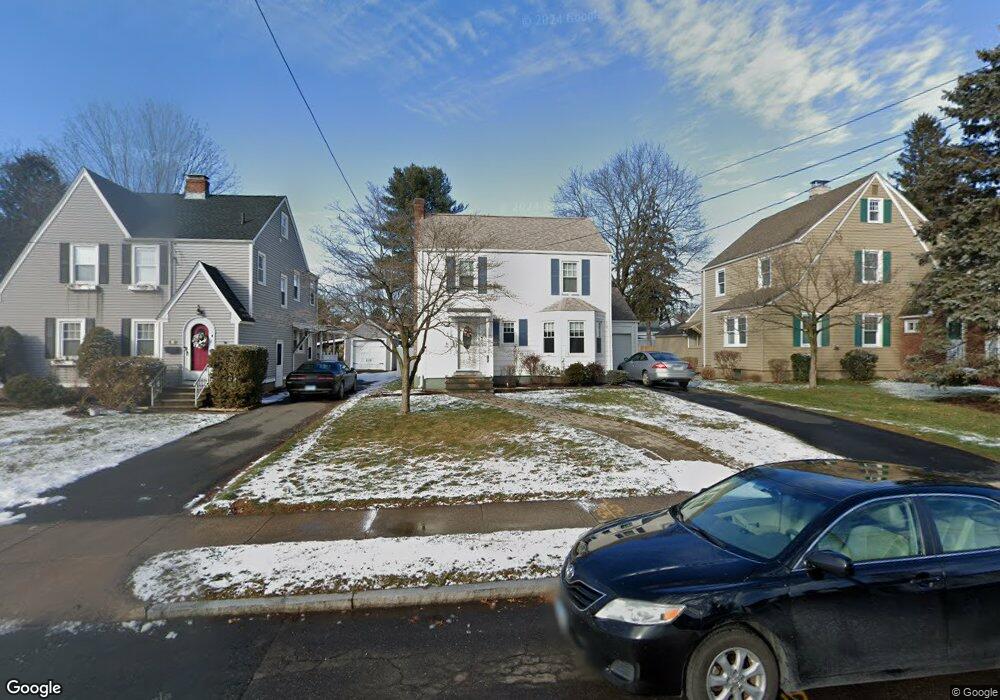 32 Dartmouth Ave, West Hartford, CT 06110 - photo 1