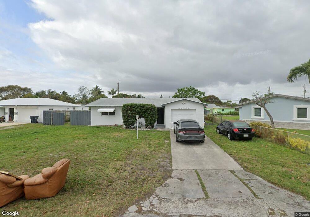 6571 Osborne Dr unit Efficiency unit, Lake Worth, FL 33462 - photo 1