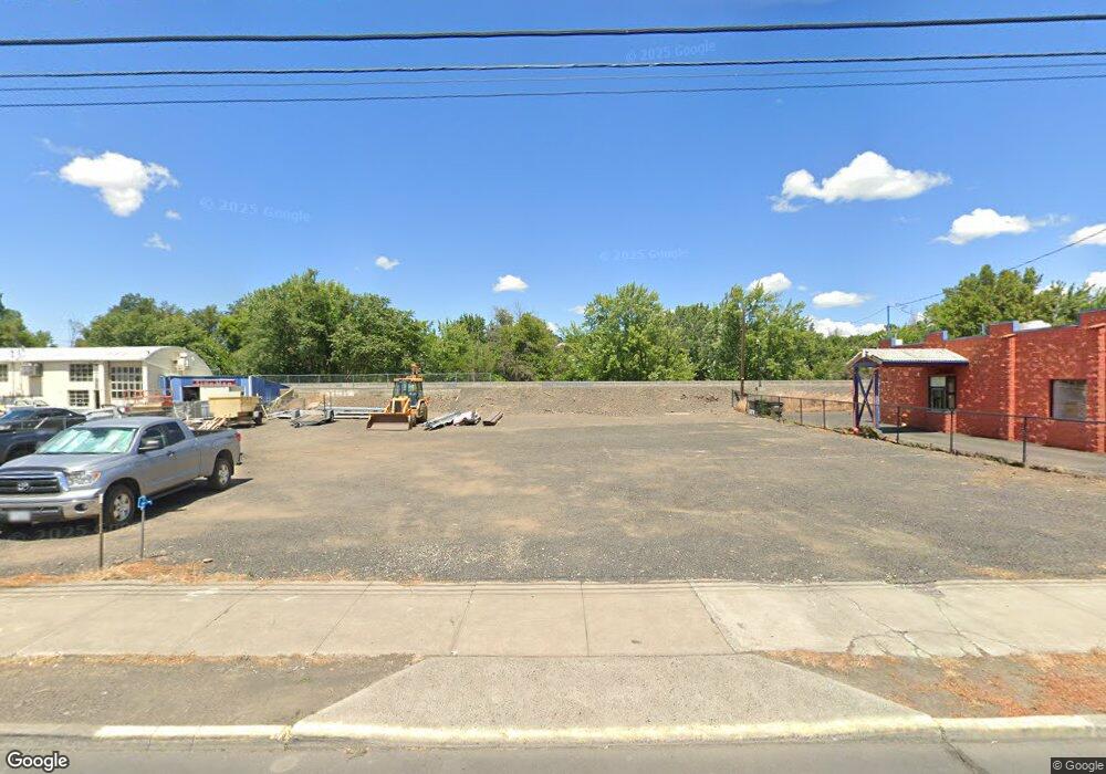 711 SW Court Ave, Pendleton, OR 97801 - photo 1