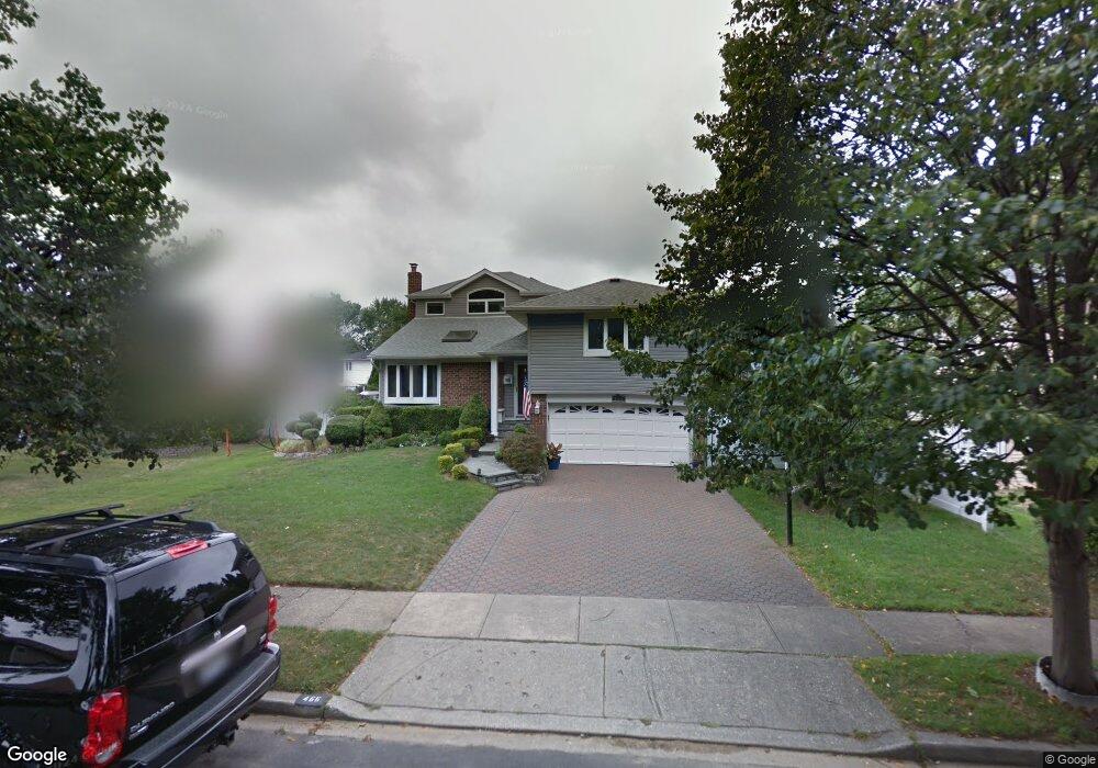 466 Charles Ln, Wantagh, NY 11793 - photo 1