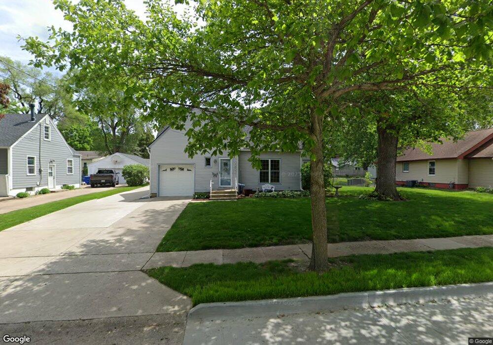 3201 48th St, Des Moines, IA 50310 - photo 1