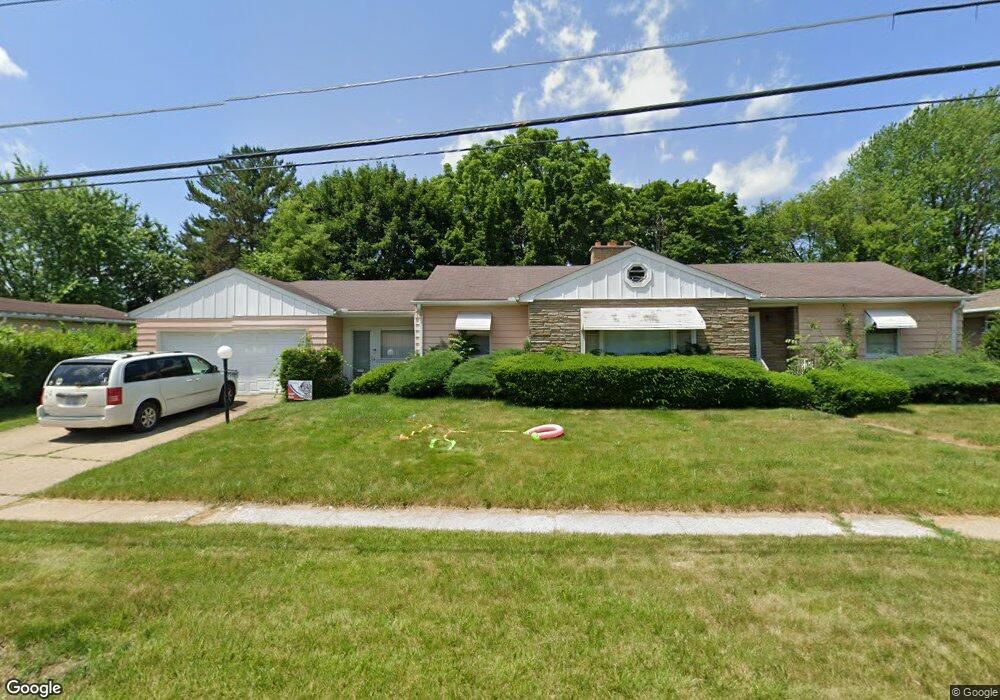 1918 Chelan St, Flint, MI 48503 - photo 1