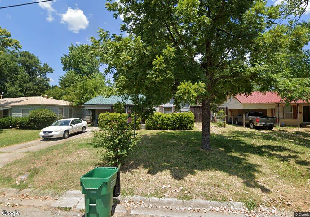 1511 Elizabeth St, Gainesville, TX 76240 - photo 1