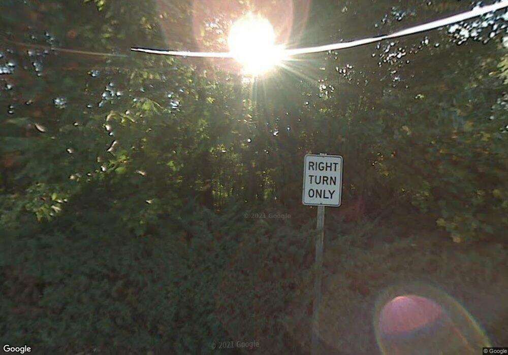 505 Maplecrest Rd, Edison, NJ 08820 - photo 1