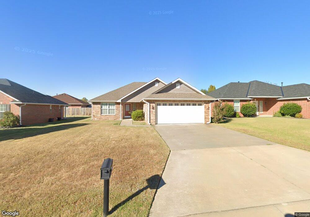 1922 Raintree Dr, Shawnee, OK 74804 - photo 1